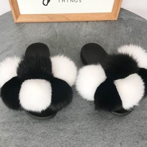 Women’s Fur Ball Fluffy Slippery - Picture 1 of 2